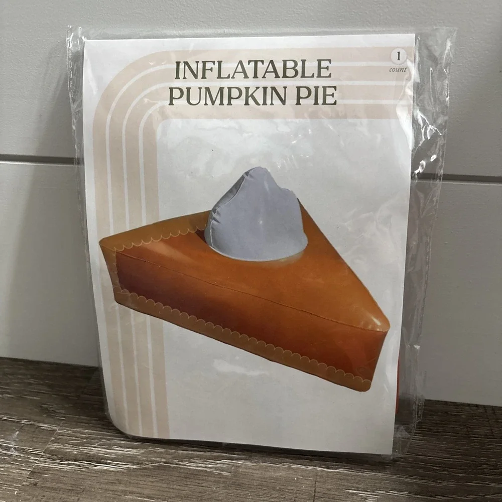 Target Thanksgiving Friendsgiving Decorations Inflatable Pumpkin Pie & 3 Banners